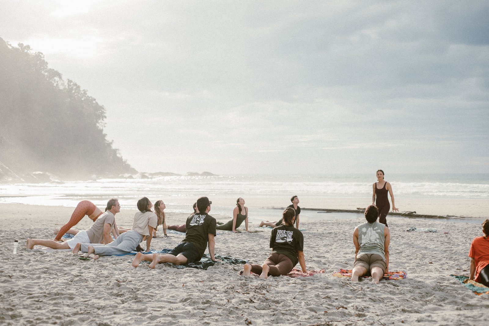 Myself LAB — yoga na praia